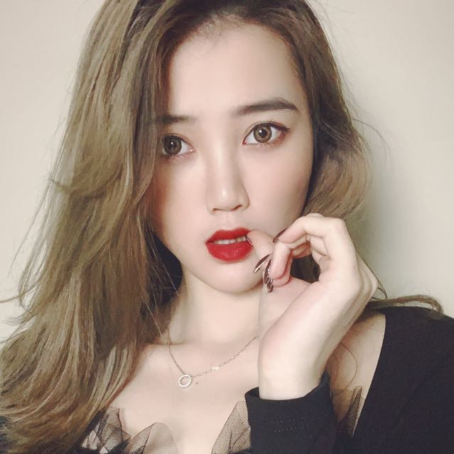 杨咩咩正在直播