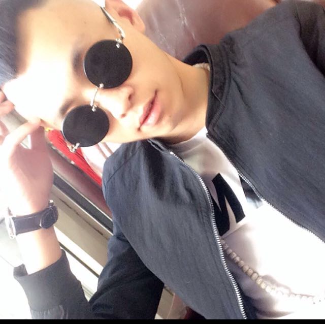 伤心喝啤酒照片_伤心喝啤酒相册大全-YY官方