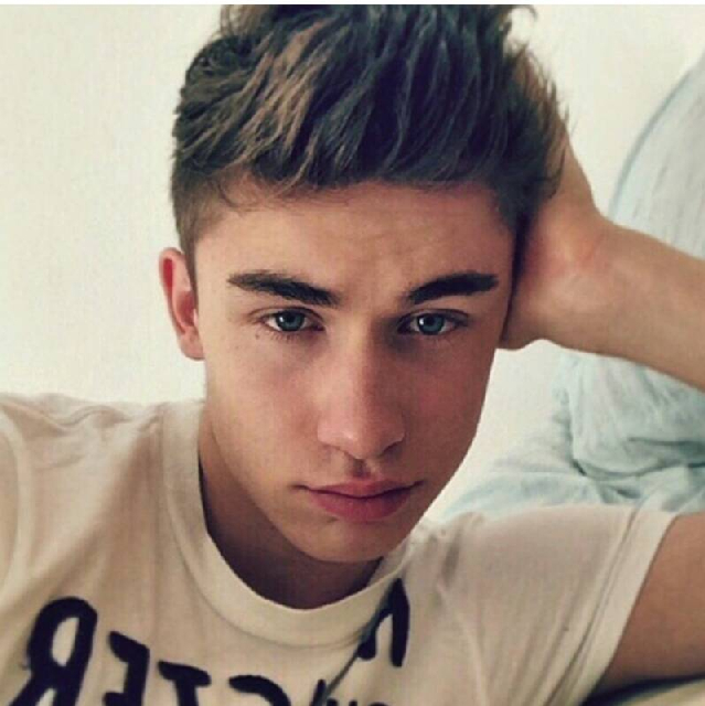 【娱+2089】〆萱萱「九局の至尊团」的主页-