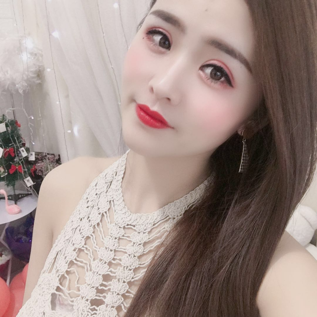 小虎牙一笑倾城哦