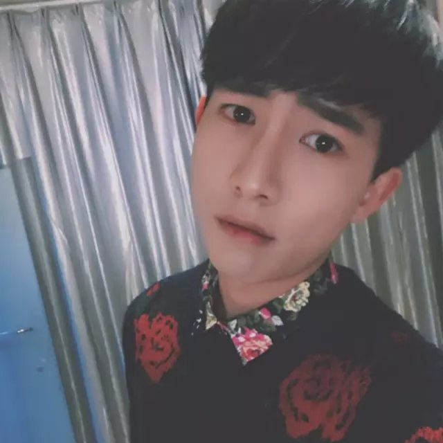 熊猫T V丶草莓z直播间关注粉丝_熊猫T V丶草莓