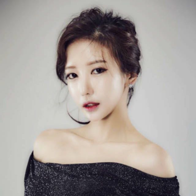 韩国性感主播朴妮唛