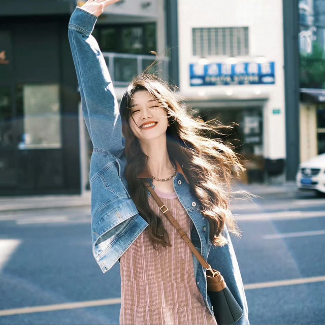 太太太美丽正在直播