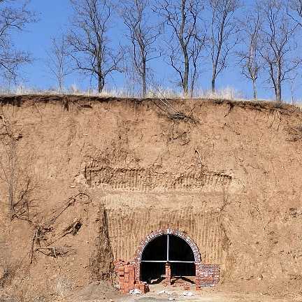 东北窑洞第一人早市扛把子