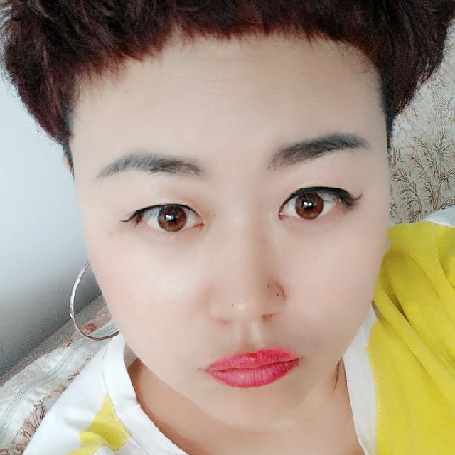 德芙_三胞胎宝妈