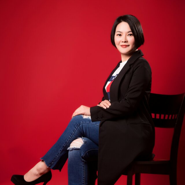 王月婚纱照_假面骑士时王月读图片(2)